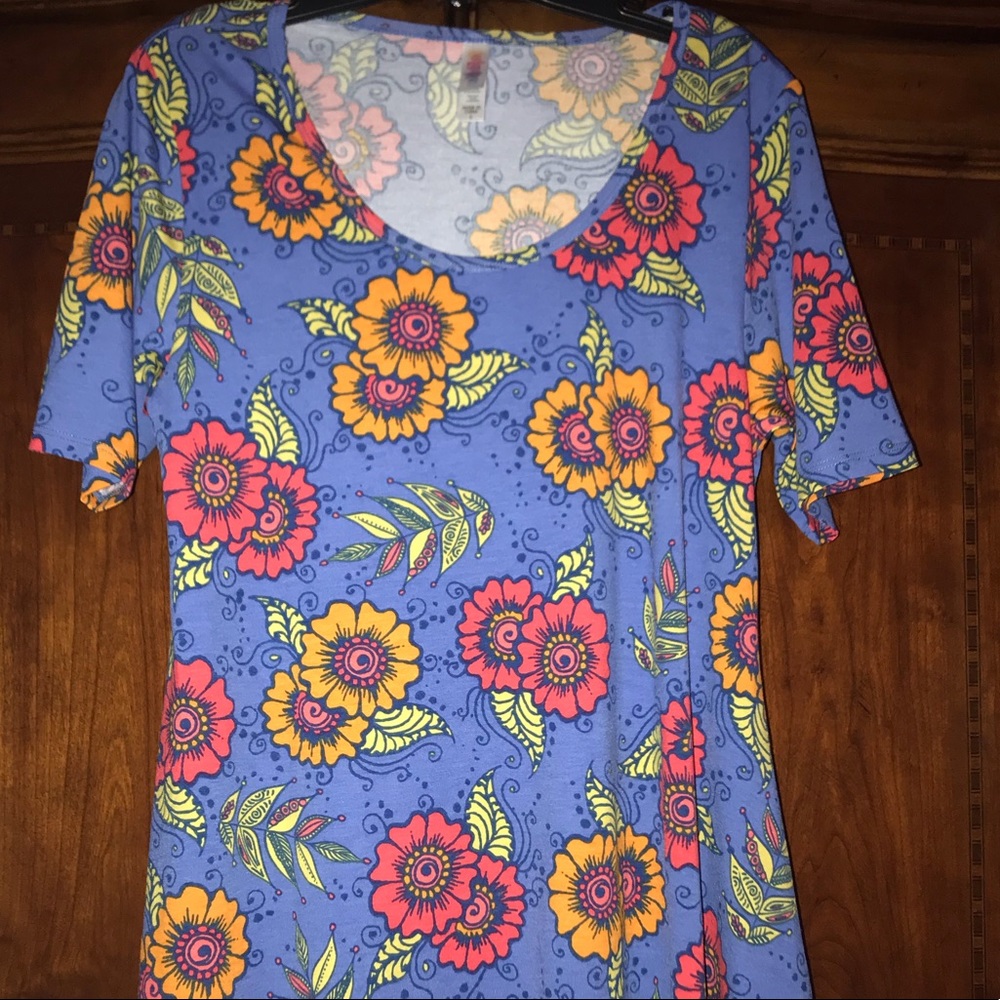 LulaRoe Perfect T
